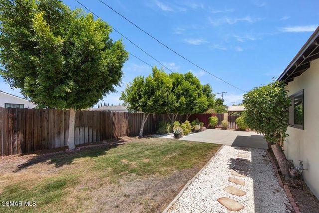 2921 Royal Avenue, Simi Valley, CA 93065