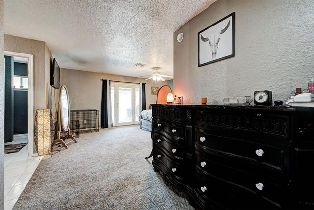 1073 Harrison Street, Harrah, OK 73045