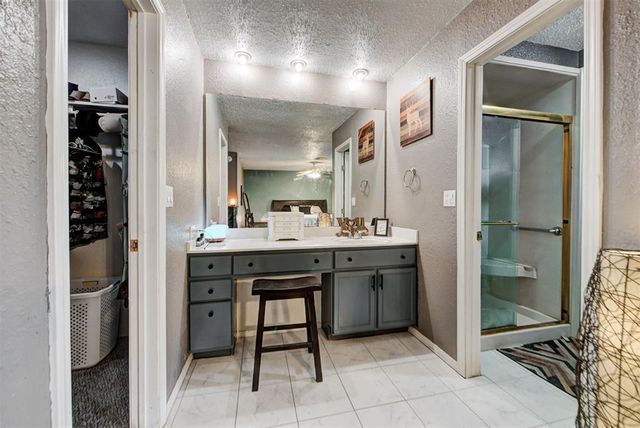 1073 Harrison Street, Harrah, OK 73045