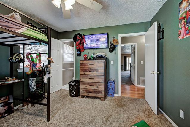 1073 Harrison Street, Harrah, OK 73045