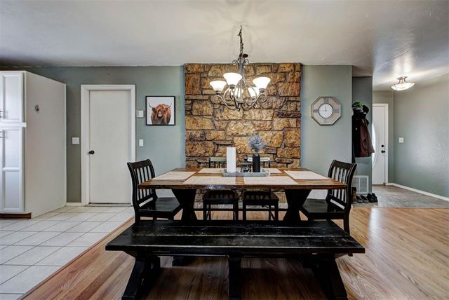 1073 Harrison Street, Harrah, OK 73045