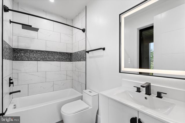 4609 WILLOW RUN DR, Annandale, VA 22003