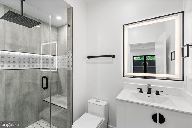 4609 WILLOW RUN DR, Annandale, VA 22003