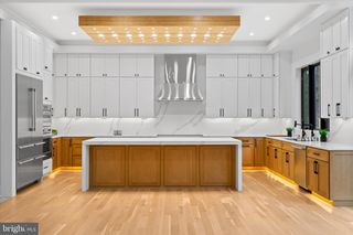 4609 WILLOW RUN DR, Annandale, VA 22003