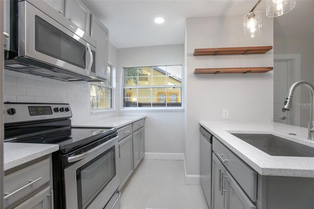 1014 TALTON AVE, Deland, FL 32720