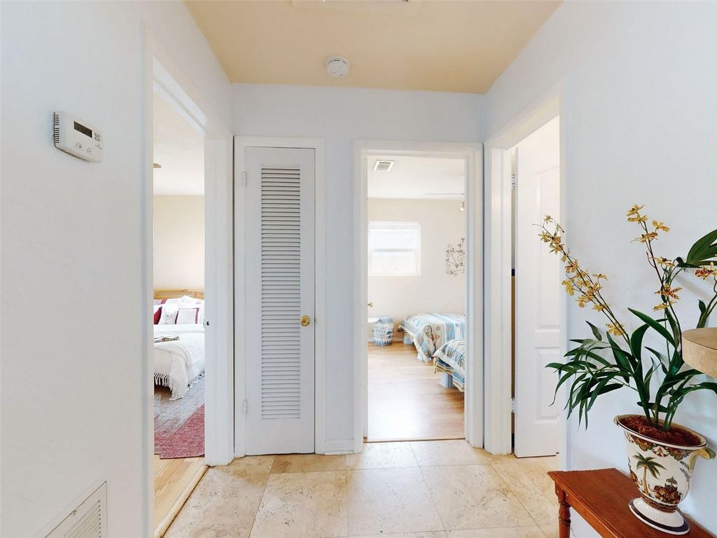 Image 12 of property listing at 823 E 10TH AVENUE, New Smyrna Beach, FL 32169