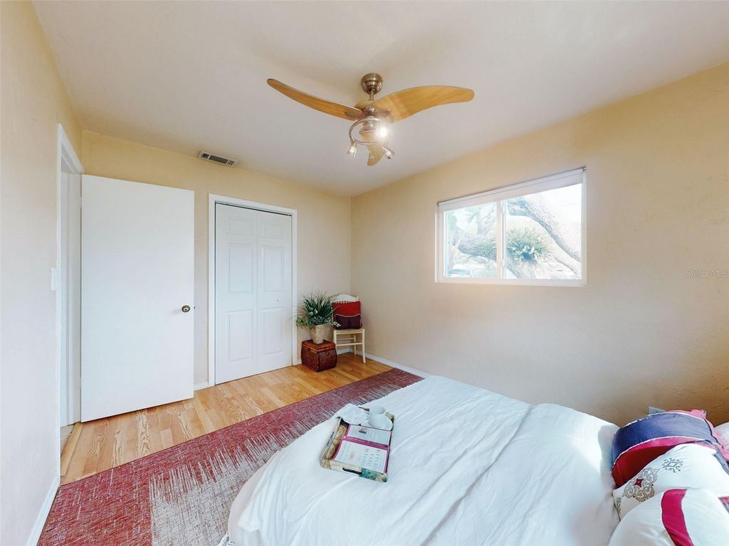 Image 14 of property listing at 823 E 10TH AVENUE, New Smyrna Beach, FL 32169