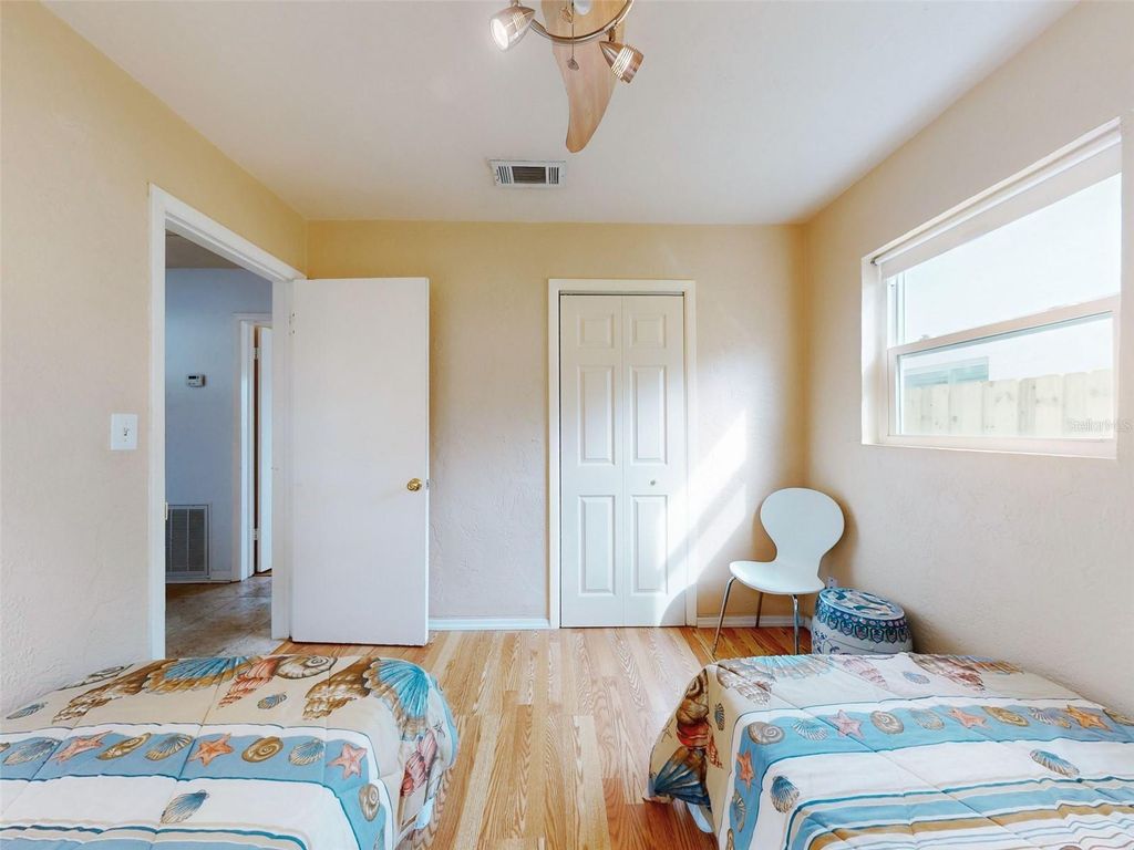 Image 22 of property listing at 823 E 10TH AVENUE, New Smyrna Beach, FL 32169