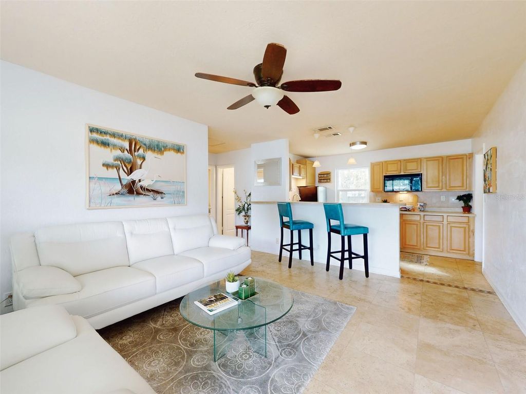 Image 4 of property listing at 823 E 10TH AVENUE, New Smyrna Beach, FL 32169