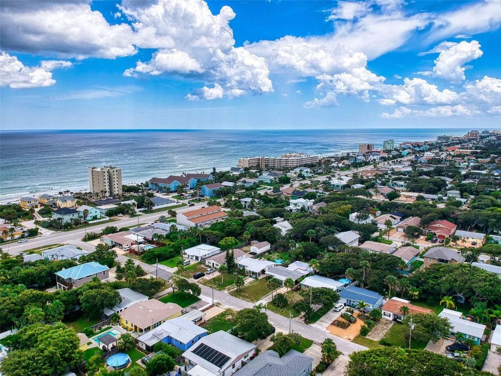 Image 47 of property listing at 823 E 10TH AVENUE, New Smyrna Beach, FL 32169