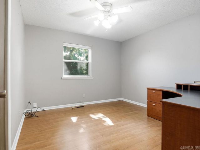 8211 Park Avenue, Sherwood, AR 72120