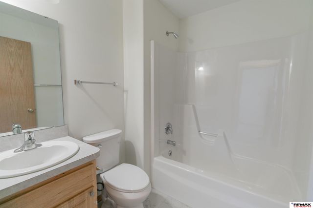 6845 Whitewater Lane, Lincoln, NE 68521