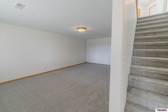 6845 Whitewater Lane, Lincoln, NE 68521