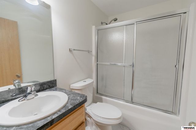 6845 Whitewater Lane, Lincoln, NE 68521