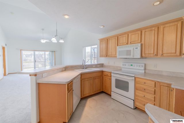 6845 Whitewater Lane, Lincoln, NE 68521