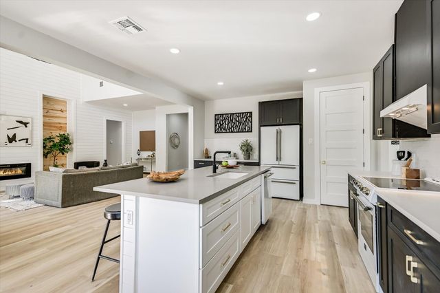 52 WAR BONNET, Wimberley, TX 78676