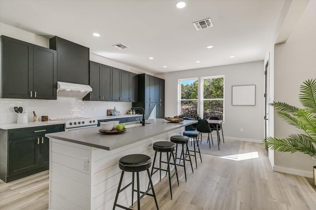 52 WAR BONNET, Wimberley, TX 78676