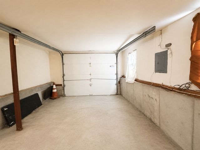 439 Newport Rd, Hull, MA 02045