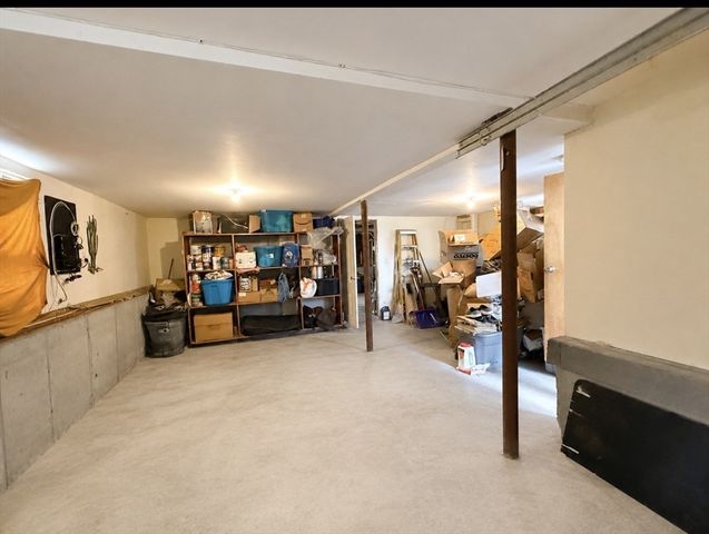 439 Newport Rd, Hull, MA 02045