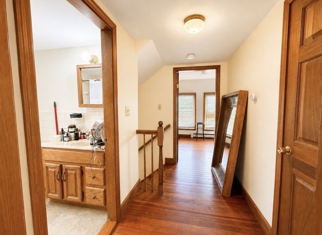 439 Newport Rd, Hull, MA 02045