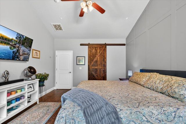 6189 E Farrin Avenue, Fresno, CA 93727