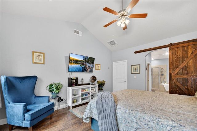 6189 E Farrin Avenue, Fresno, CA 93727