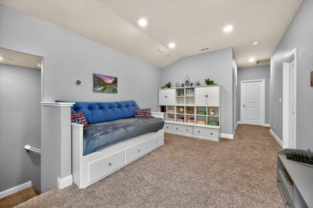 6189 E Farrin Avenue, Fresno, CA 93727