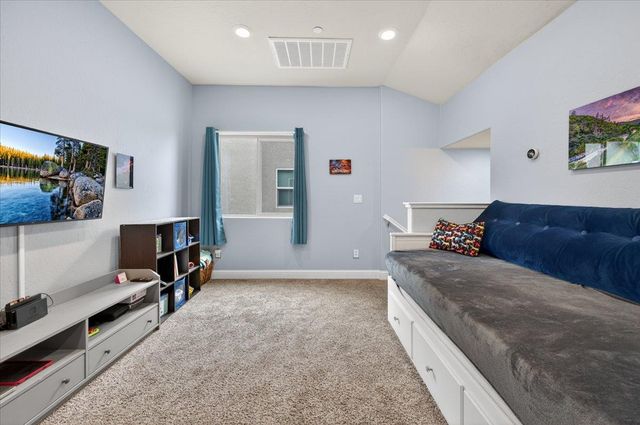 6189 E Farrin Avenue, Fresno, CA 93727