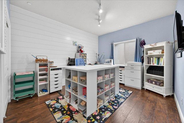 6189 E Farrin Avenue, Fresno, CA 93727