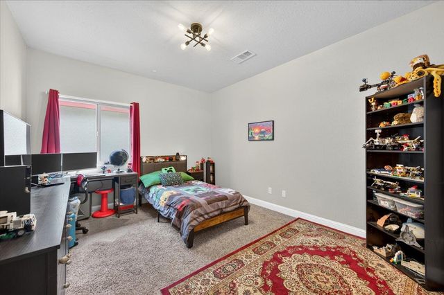 6189 E Farrin Avenue, Fresno, CA 93727