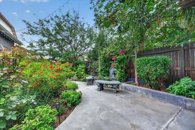 6189 E Farrin Avenue, Fresno, CA 93727