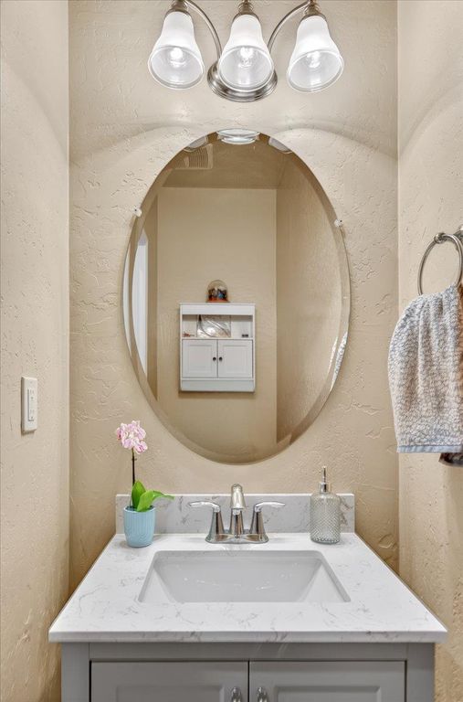 Image 9 of property listing at 6189 E Farrin Avenue, Fresno, CA 93727