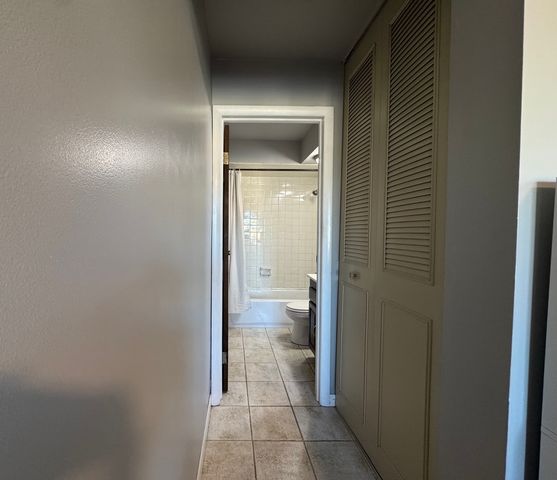 6630 S Brainard Avenue 407, Countryside, IL 60525