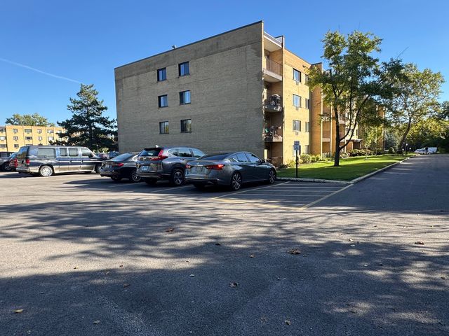 6630 S Brainard Avenue 407, Countryside, IL 60525