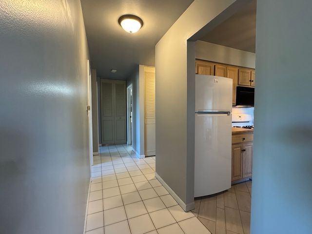 6630 S Brainard Avenue 407, Countryside, IL 60525