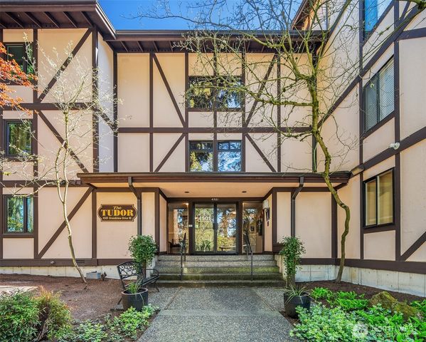 4501 Grandview Drive W #T-105, University Place, WA 98466