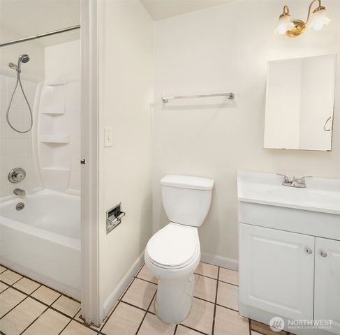 4501 Grandview Drive W #T-105, University Place, WA 98466