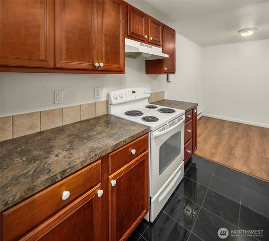4501 Grandview Drive W #T-105, University Place, WA 98466