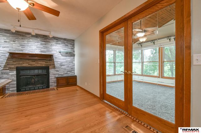 821 W Harvest Drive, Lincoln, NE 68521