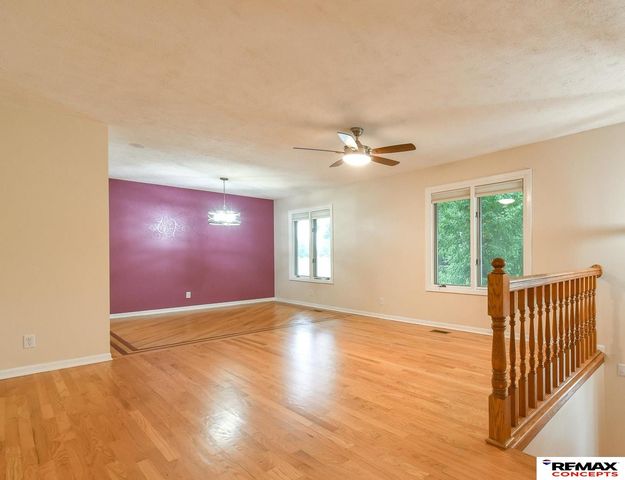 821 W Harvest Drive, Lincoln, NE 68521