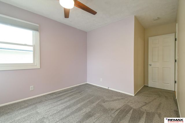 821 W Harvest Drive, Lincoln, NE 68521