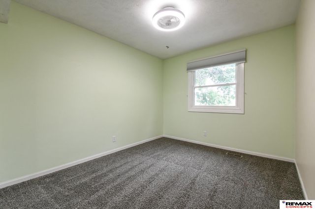 821 W Harvest Drive, Lincoln, NE 68521