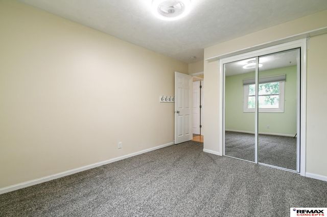 821 W Harvest Drive, Lincoln, NE 68521