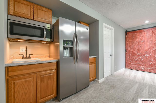 821 W Harvest Drive, Lincoln, NE 68521