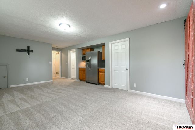 821 W Harvest Drive, Lincoln, NE 68521