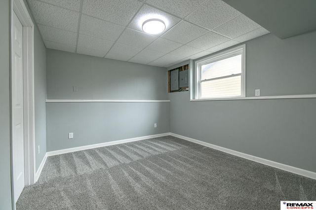 821 W Harvest Drive, Lincoln, NE 68521