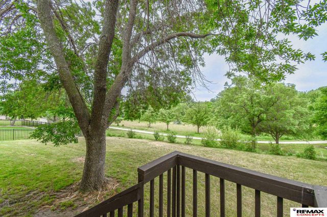 821 W Harvest Drive, Lincoln, NE 68521