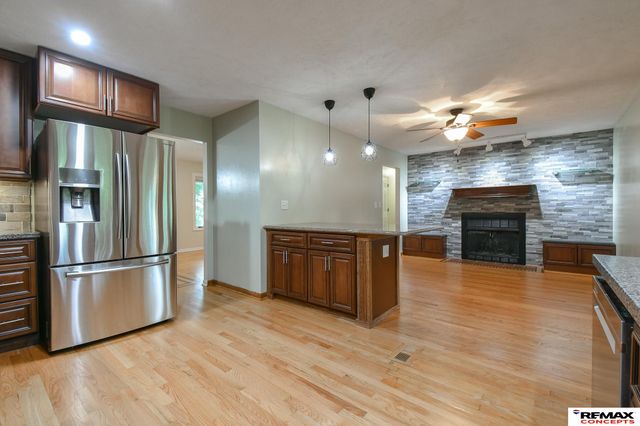 821 W Harvest Drive, Lincoln, NE 68521