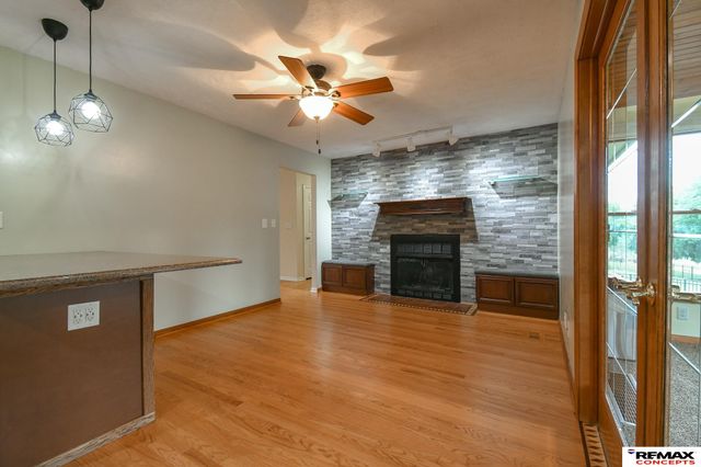 821 W Harvest Drive, Lincoln, NE 68521