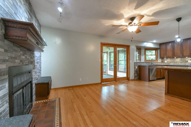 821 W Harvest Drive, Lincoln, NE 68521